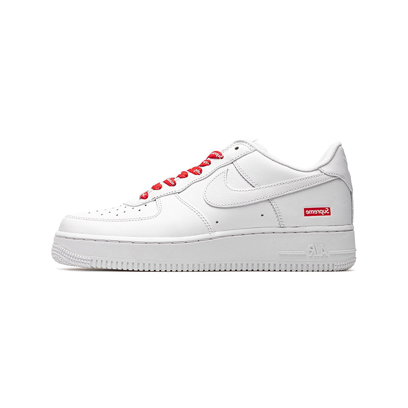 AF1 | 07 x Supreme White