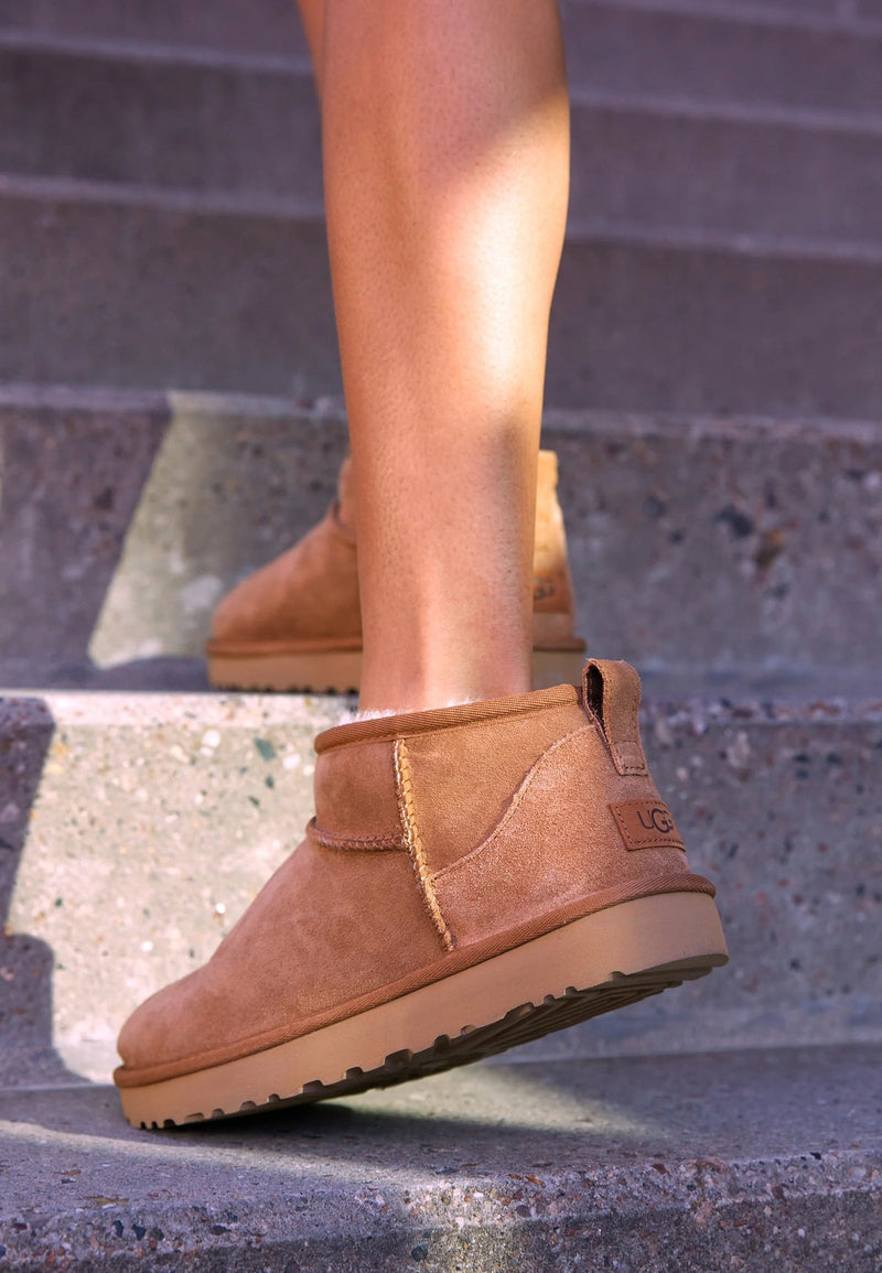 CLASSIC ULTRA | ANKLE BOOT