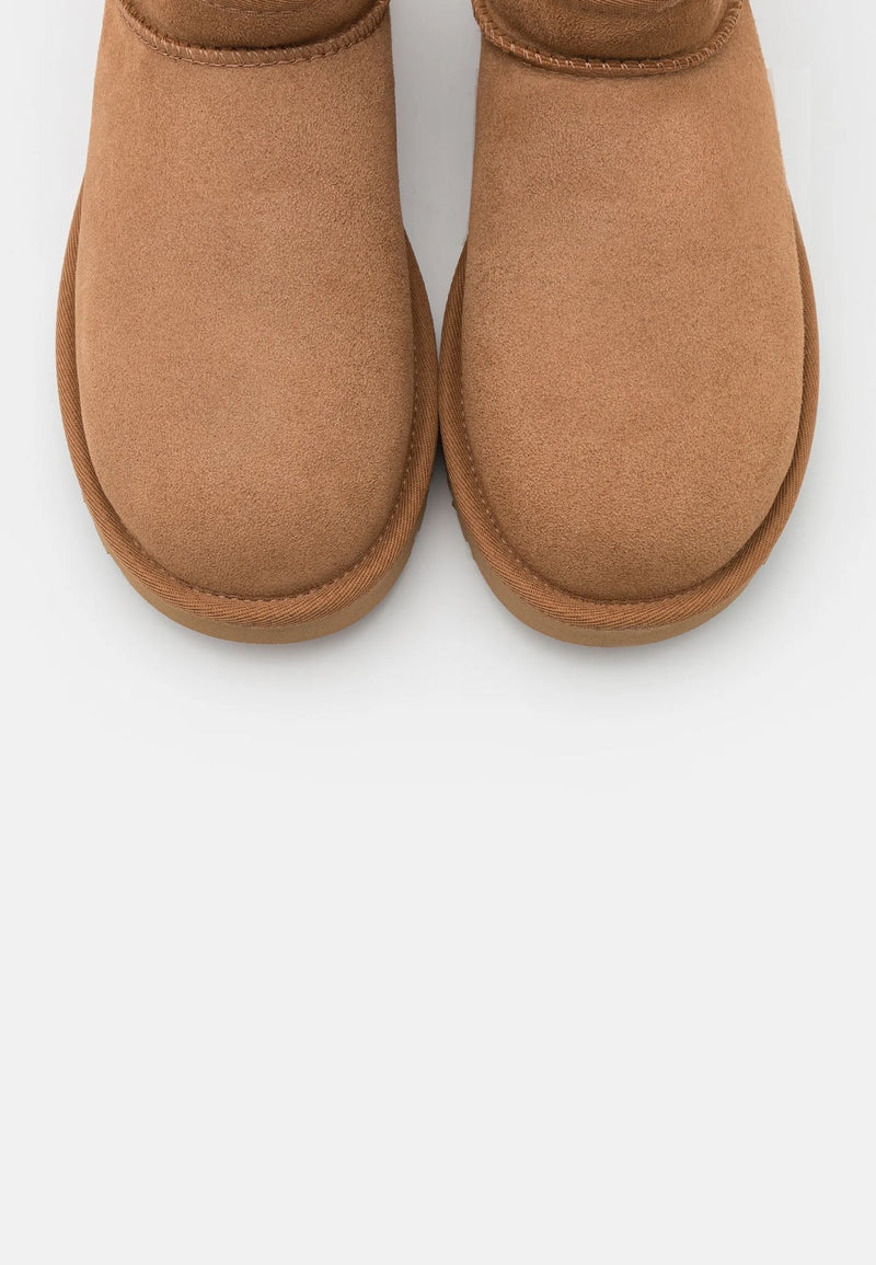 CLASSIC ULTRA | ANKLE BOOT